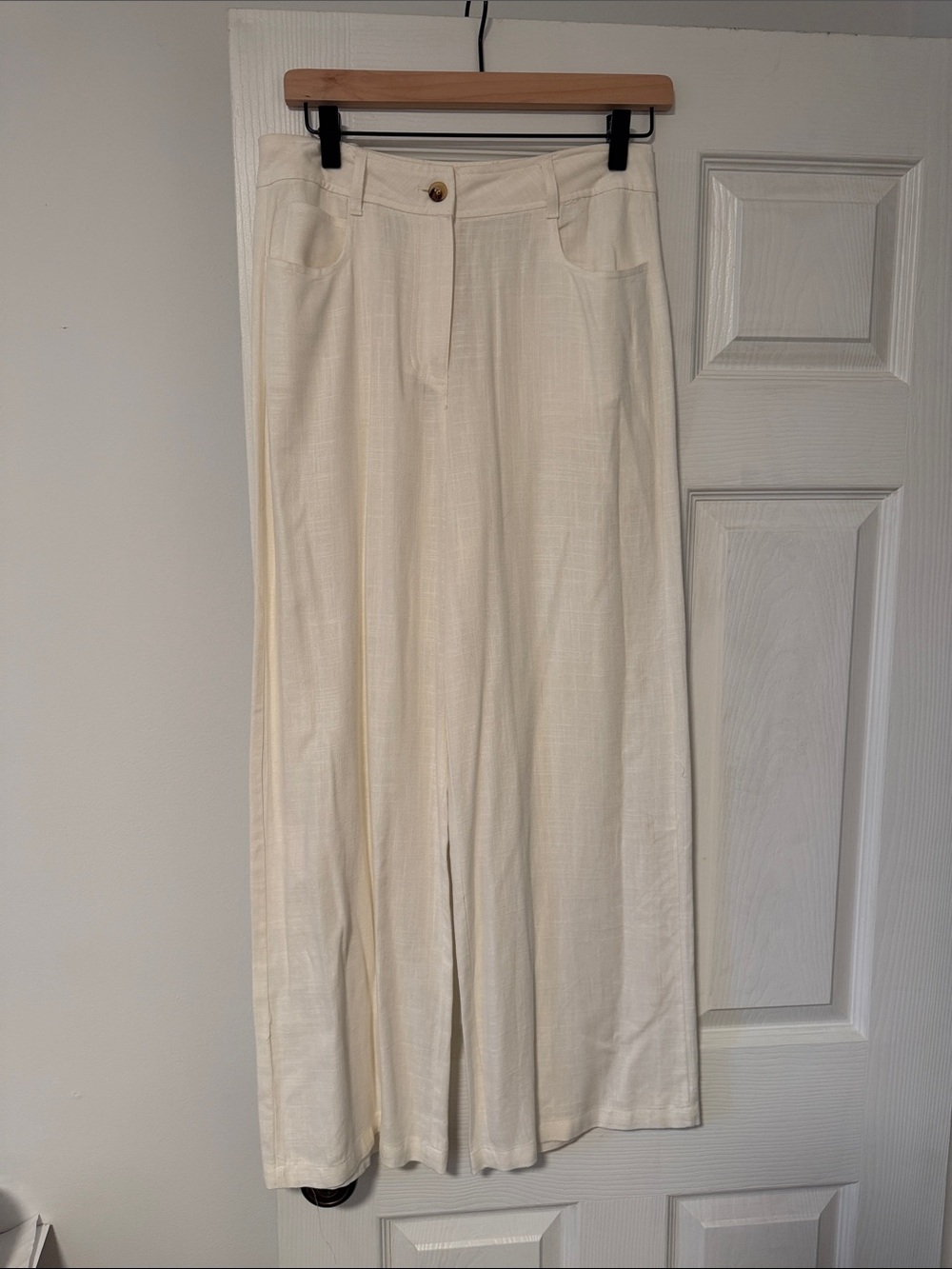 Cream Relaxed-Leg Cropped Linen Pants
